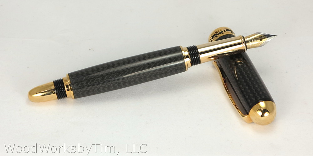 #1729 - Carbon Fiber Fountain Pen - Click Image to Close